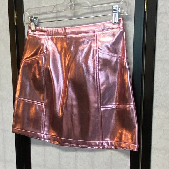 Art Class Junior Vegan Faux Leather Pleather A Line Mini Skirt Metallic Pink NWT - Picture 4 of 10